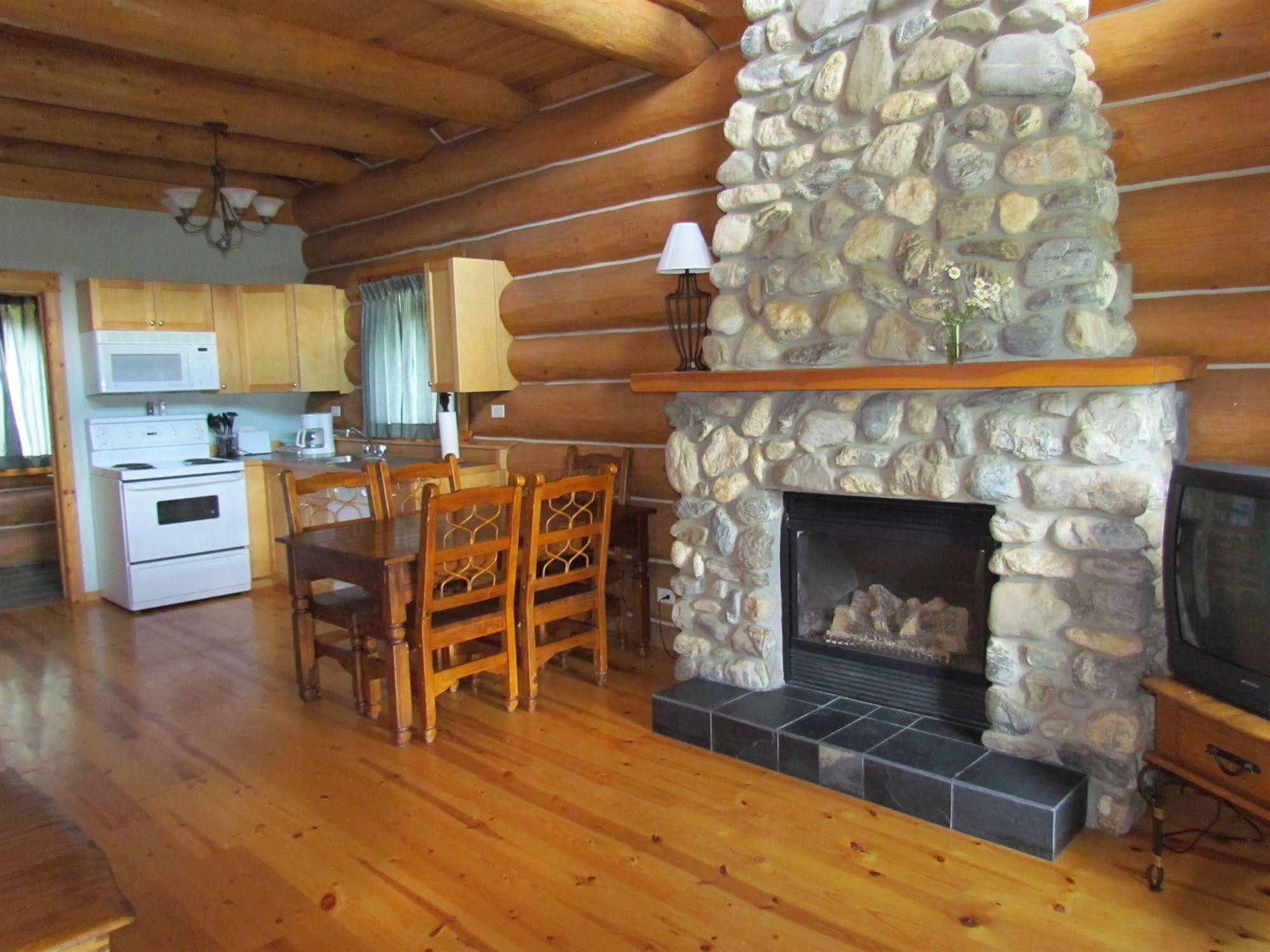Chancellor Peak Chalets Parson Exterior photo