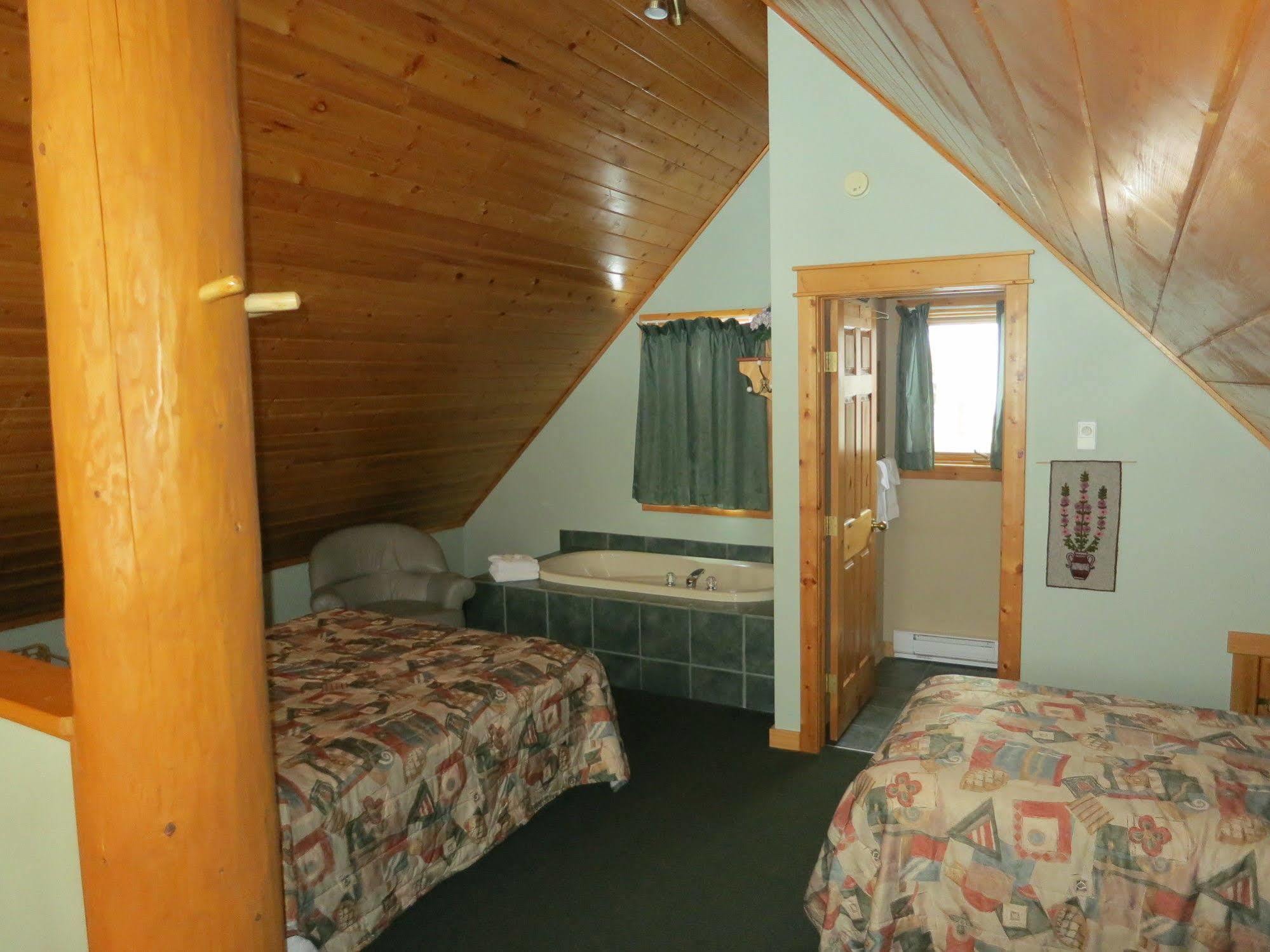 Chancellor Peak Chalets Parson Exterior photo